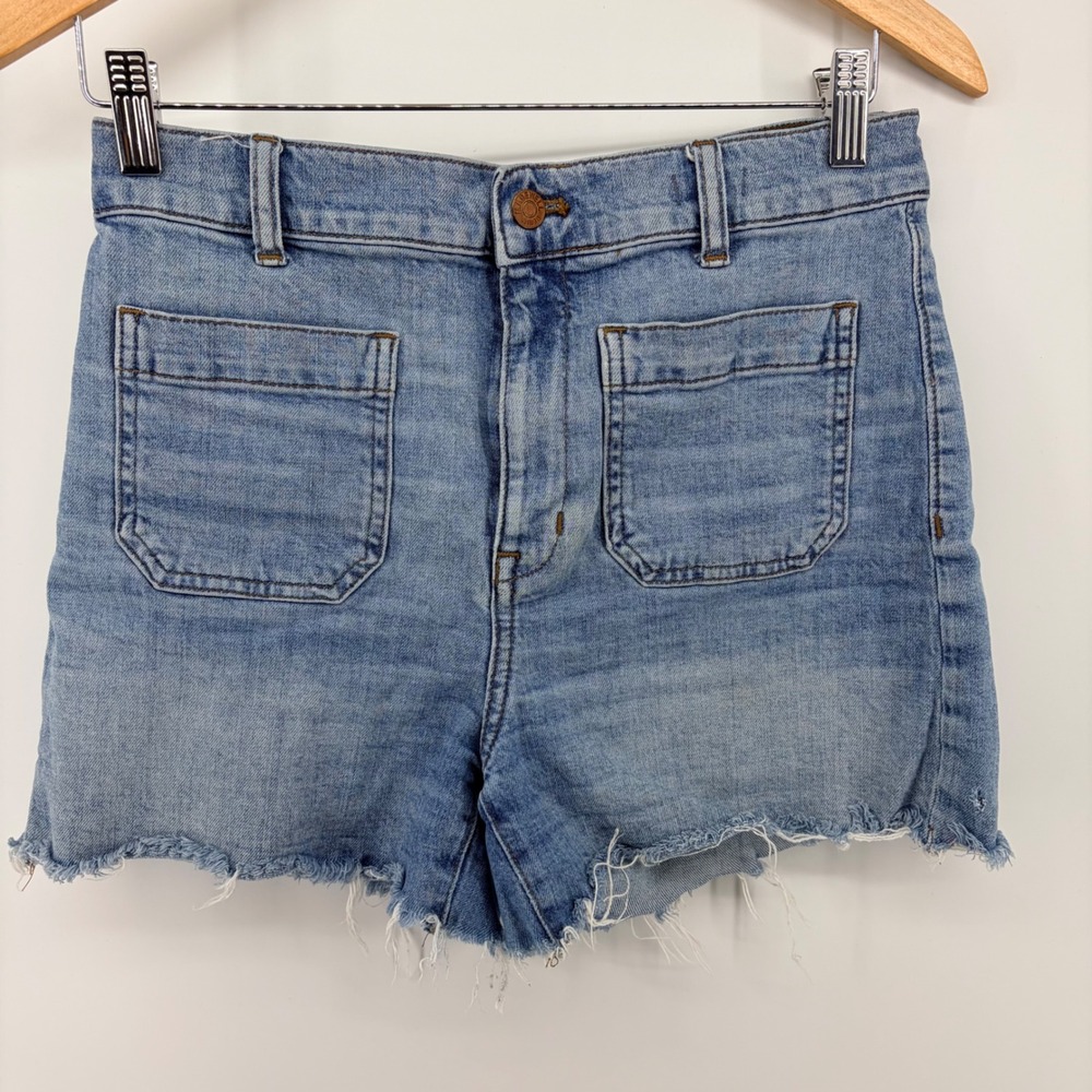 Madewell High‎ Rise Denim Shorts Light Wash Patch Pocket Raw Hem Size 28